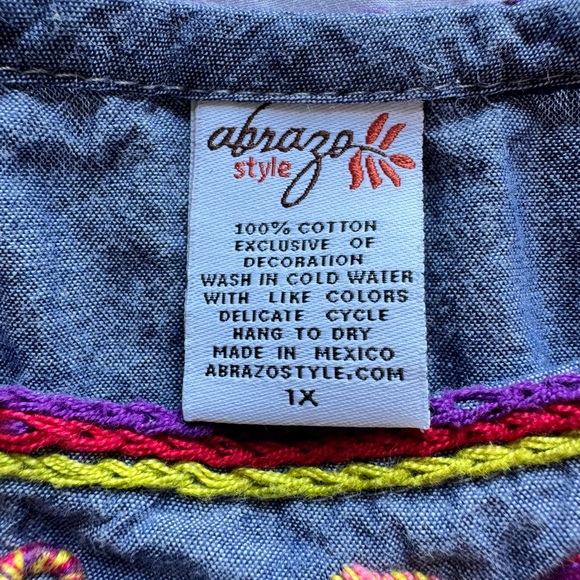 Abrazo Style Multicolor Flower Embroidered Chambray 3/4 Sleeve Blouse Size 1X - Picture 12 of 12